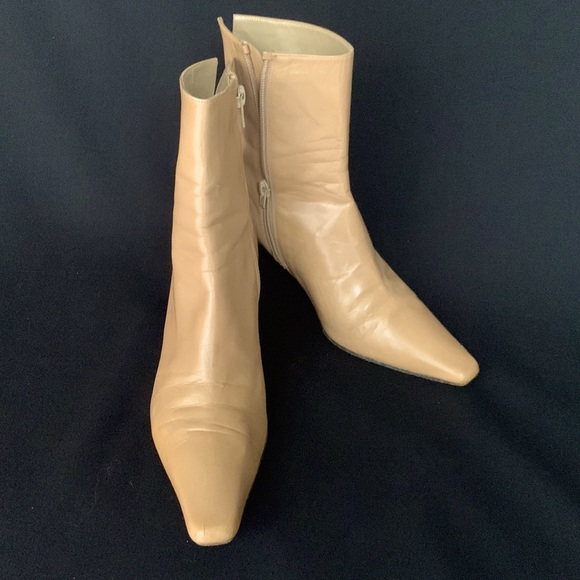 Stuart Weitzman Shoes - STUART WEITZMAN Leather Heeled Boots